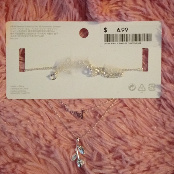 Necklace - Picture 2 of 2